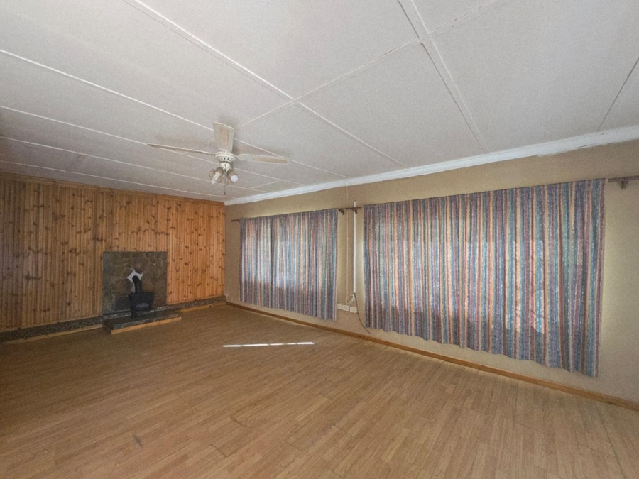 To Let 4 Bedroom Property for Rent in Ladybrand Free State